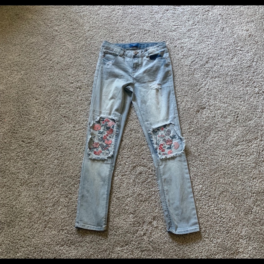 Girls Never worn Arizona skinny jeans!!💜